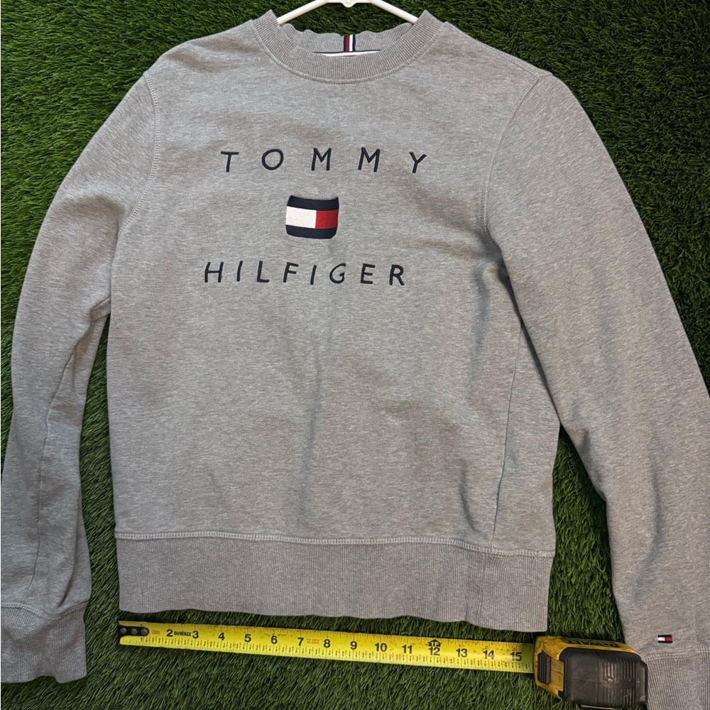 Tommy Hilfiger Light Gray Crewneck Sweater